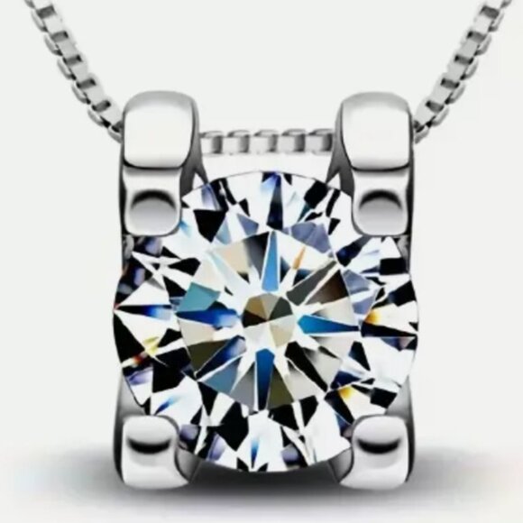 Beautiful Stunning - 1 Carat Lab Created Moissanite & Sterling Silver Necklace - Picture 1 of 4